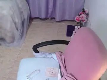 Chloemessy  live sex cam