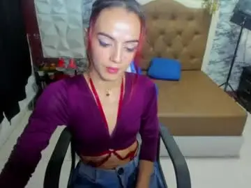 Dannapetitee  live sex cam