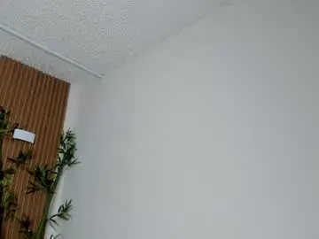 Freckledoll  live sex cam