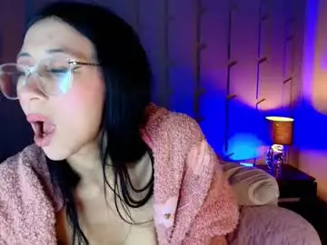 Mycutiebabe  live sex cam