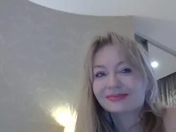 Zarinaswift  live sex cam