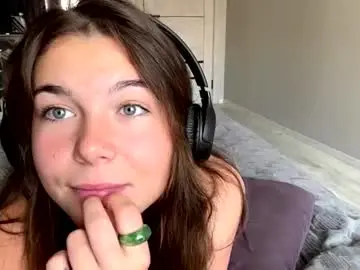 Carolynnsobey  live sex cam