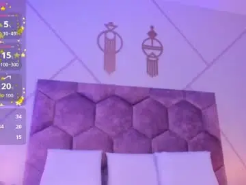 Emily_nova_  live sex cam