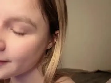 Glitchyangel  live sex cam