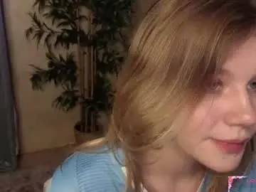 Glitchyangel  live sex cam