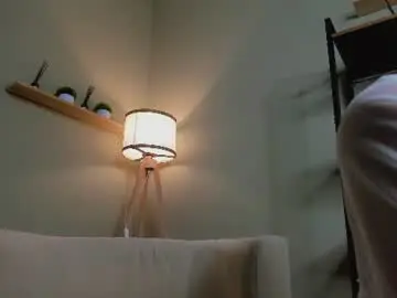 Goldenbambi  live sex cam