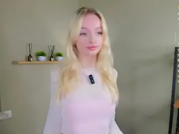 Goldenbambi  live sex cam
