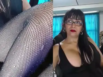 Kelly_squirting  live sex cam