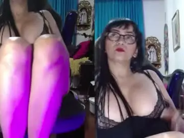 Kelly_squirting  live sex cam