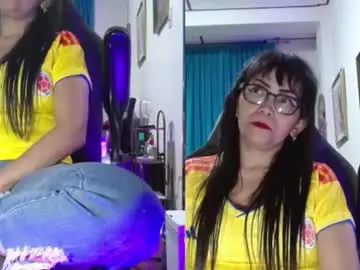 Kelly_squirting  live sex cam