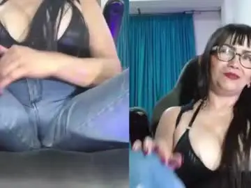 Kelly_squirting  live sex cam