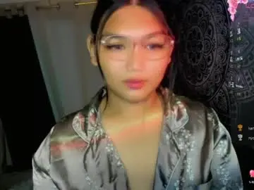 Louheart  live sex cam