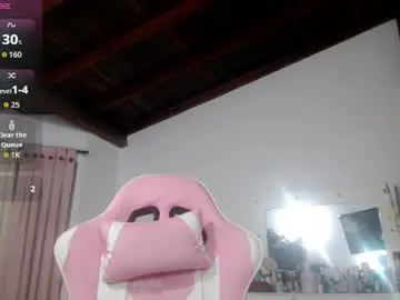 Sharlotte_mom  live sex cam