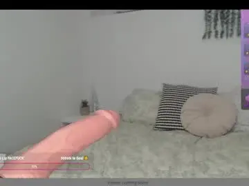 Thescarlettshay  live sex cam