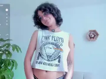 Venuzz_99  live sex cam