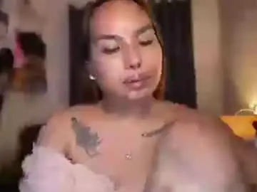 Alessandramore  live sex cam