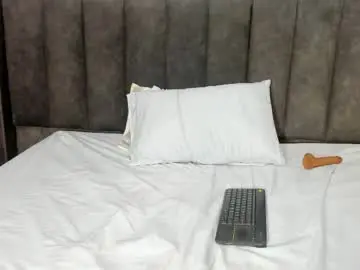 Ava_bonny  live sex cam