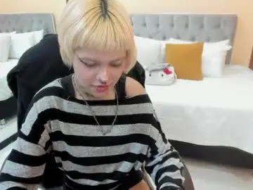 Bela_craxkerr  live sex cam