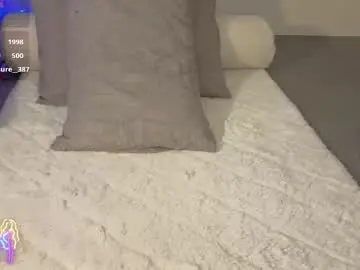 Cherrycreme  live sex cam