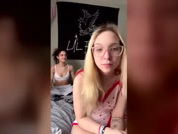 Eazzye2311  live sex cam