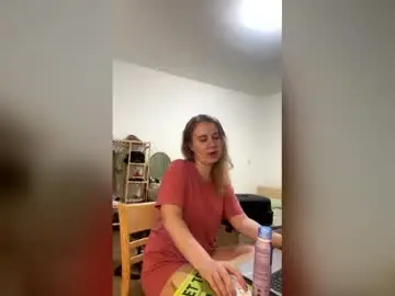 Ellavoyage  live sex cam