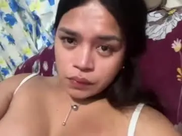 Naddykisses  live sex cam