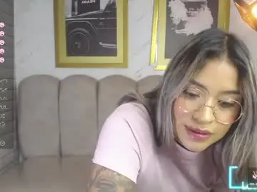 Rosse_jeane_v  live sex cam