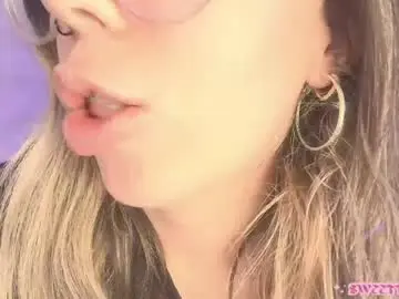 Sweettvera_  live sex cam