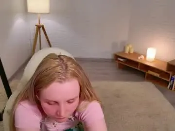 Tinasiner  live sex cam