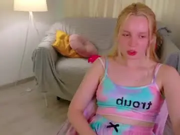 Tinasiner  live sex cam