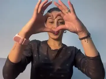 Abrilsantosxo  live sex cam