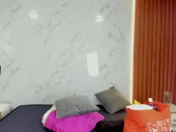 Adhara_messy  live sex cam