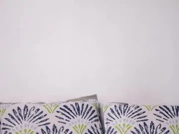 Carla_cortess  live sex cam