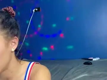 Littlejennifer18  live sex cam