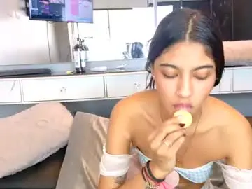 Littlejennifer18  live sex cam