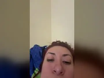 Zzggelia  live sex cam