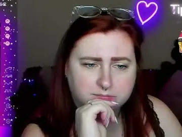 Aliciaaared_kis  live sex cam