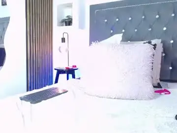 Anaa_moon  live sex cam