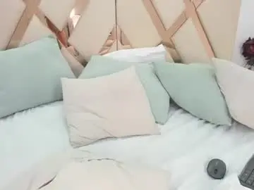 Carolineecox  live sex cam