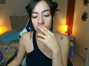 Emiily_skinny  live sex cam