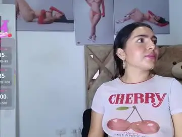 Iam_briana  live sex cam