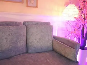 Meganlowell  live sex cam