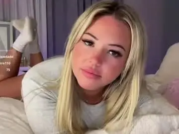Averybabyyx  live sex cam
