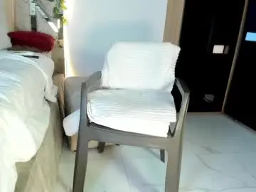 Jadee_j  live sex cam