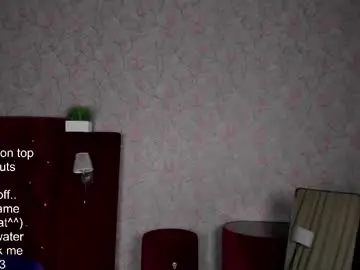 Kira_here_  live sex cam