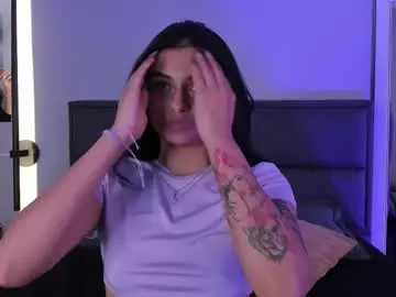 Lilith_petit_  live sex cam