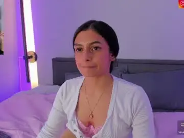Lilith_petit_  live sex cam
