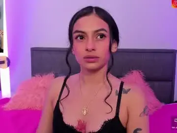 Lilith_petit_  live sex cam