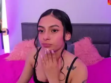 Lilith_petit_  live sex cam