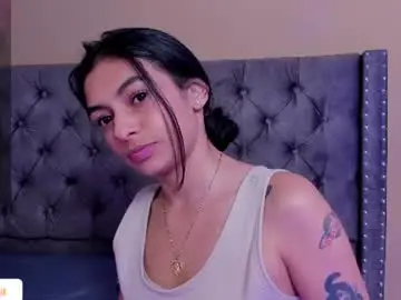 Lilith_petit_  live sex cam